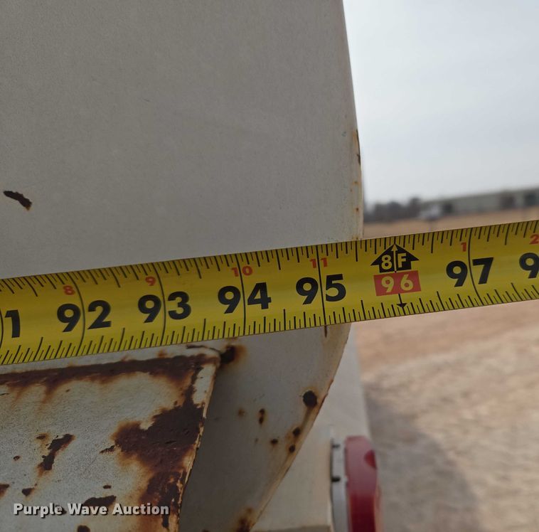 image for item ET1289 1995 Freightliner FL70 water truck