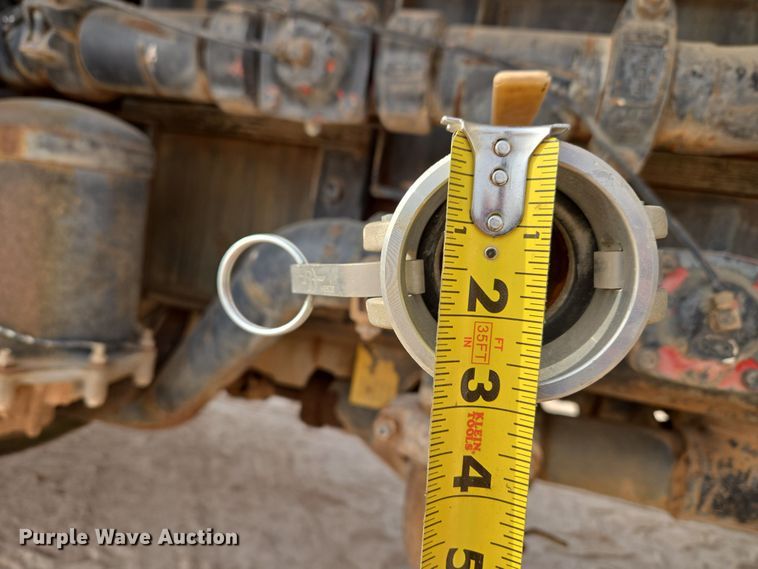 image for item ET1289 1995 Freightliner FL70 water truck