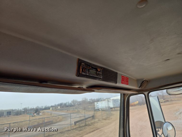 image for item ET1289 1995 Freightliner FL70 water truck