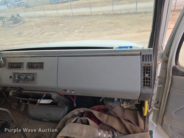 image for item ET1289 1995 Freightliner FL70 water truck