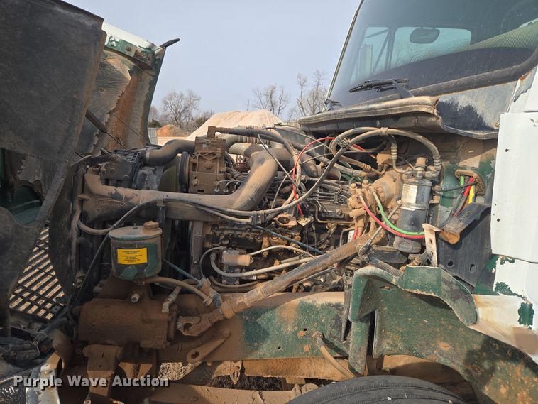 image for item ET1289 1995 Freightliner FL70 water truck