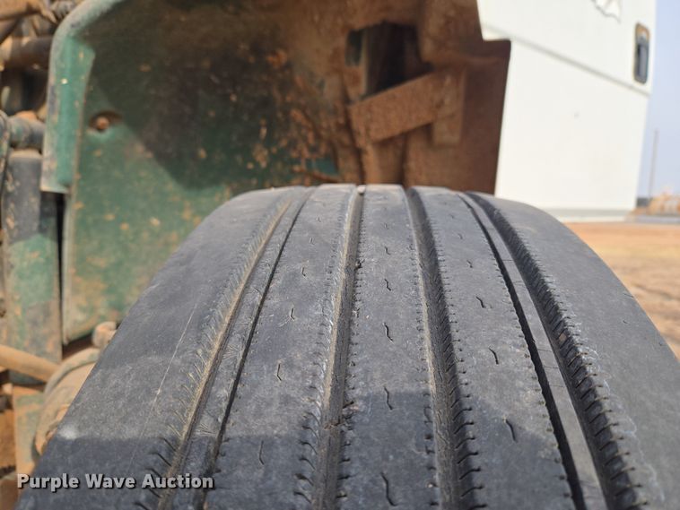 image for item ET1289 1995 Freightliner FL70 water truck