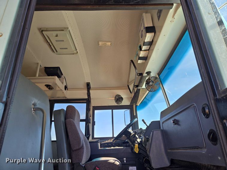 image for item ET1292 2016 Blue Bird Bb Conventional school bus