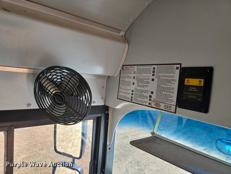 image for item ET1292 2016 Blue Bird Bb Conventional school bus