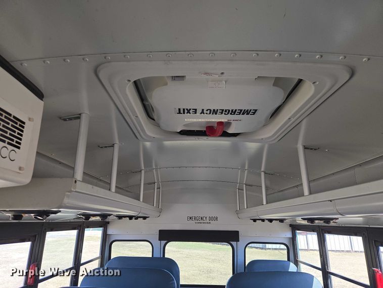 image for item ET1292 2016 Blue Bird Bb Conventional school bus