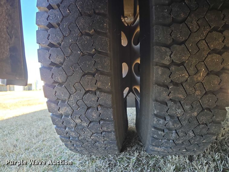 image for item ET1292 2016 Blue Bird Bb Conventional school bus