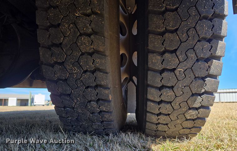 image for item ET1292 2016 Blue Bird Bb Conventional school bus