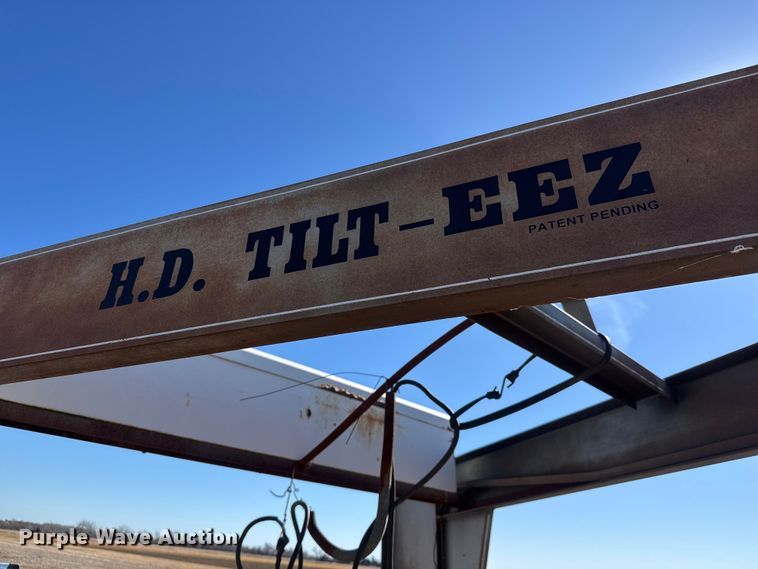 image for item ET1502 1999 Trailmann Tilt-eez tilt deck equipment trailer