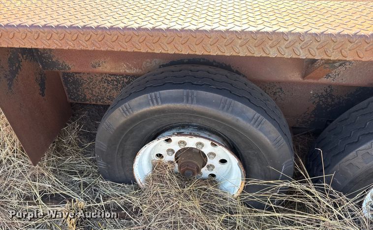 image for item ET1502 1999 Trailmann Tilt-eez tilt deck equipment trailer