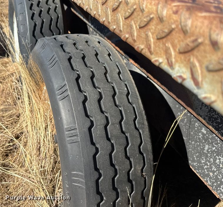 image for item ET1502 1999 Trailmann Tilt-eez tilt deck equipment trailer