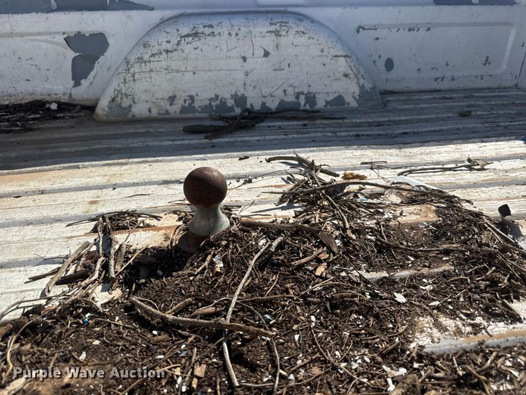 image for item ET1507 1999 Chevrolet C2500 Ext. Cab pickup truck