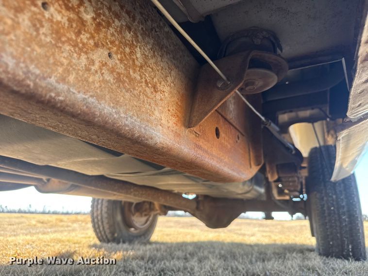 image for item ET1507 1999 Chevrolet C2500 Ext. Cab pickup truck