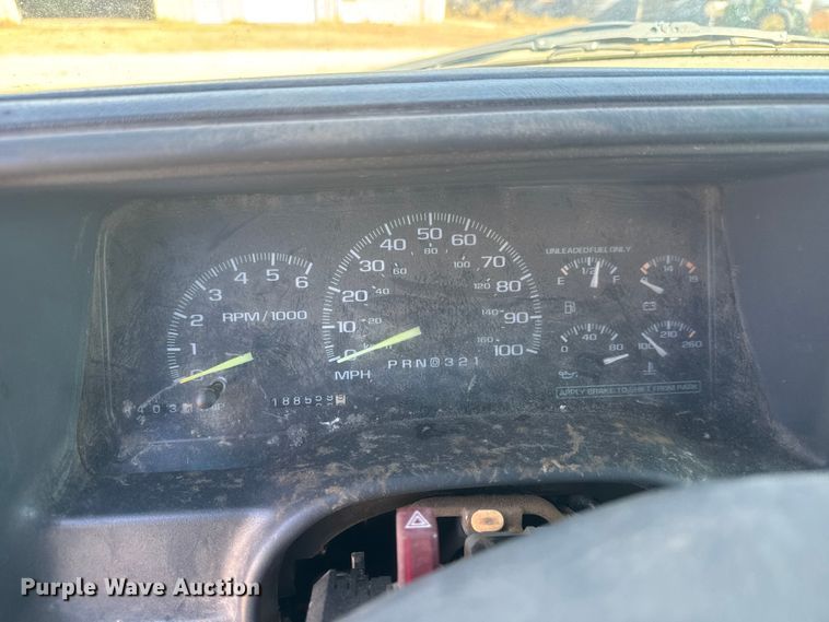 image for item ET1507 1999 Chevrolet C2500 Ext. Cab pickup truck