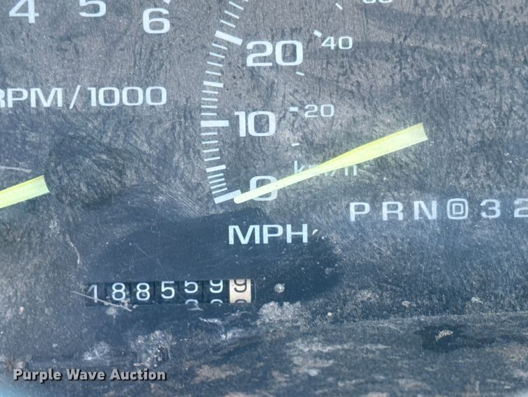 image for item ET1507 1999 Chevrolet C2500 Ext. Cab pickup truck