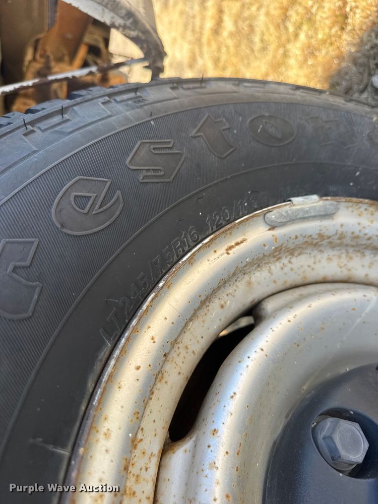 image for item ET1507 1999 Chevrolet C2500 Ext. Cab pickup truck