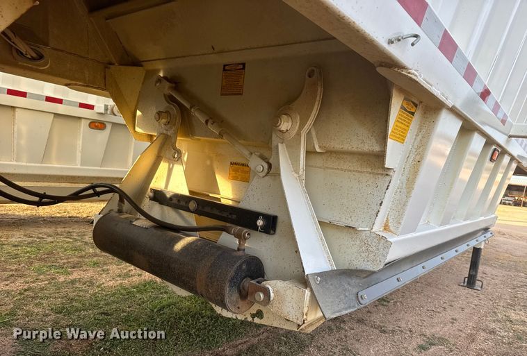 image for item ET1532 2021 Construction BDT 34 bottom dump trailer