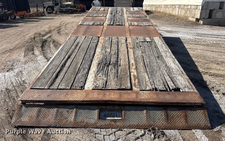 image for item ET1542 2005 Trail King TKT50 tilt deck equipment trailer