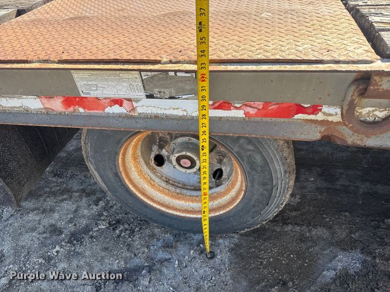 image for item ET1542 2005 Trail King TKT50 tilt deck equipment trailer