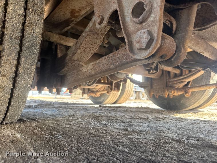 image for item ET1542 2005 Trail King TKT50 tilt deck equipment trailer