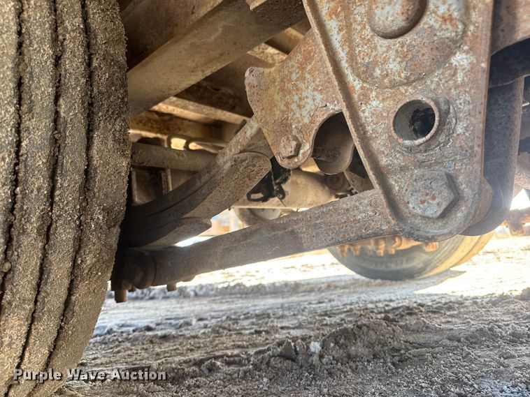 image for item ET1542 2005 Trail King TKT50 tilt deck equipment trailer