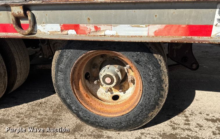 image for item ET1542 2005 Trail King TKT50 tilt deck equipment trailer