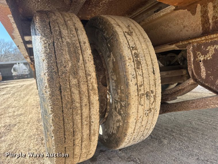 image for item ET1542 2005 Trail King TKT50 tilt deck equipment trailer