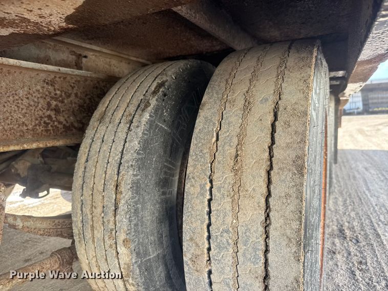 image for item ET1542 2005 Trail King TKT50 tilt deck equipment trailer