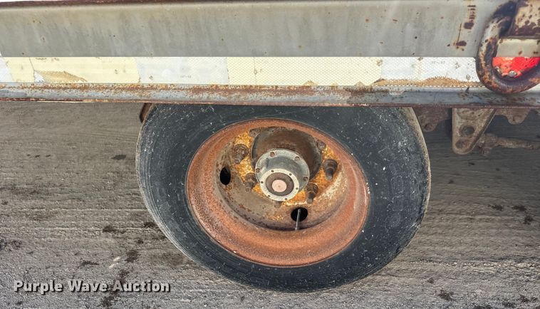 image for item ET1542 2005 Trail King TKT50 tilt deck equipment trailer