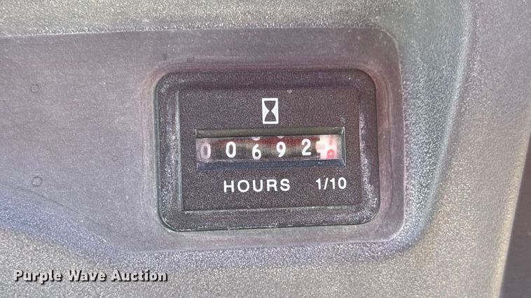 image for item ET1544 2007 Kawasaki Mule 610 KAF400A utility vehicle