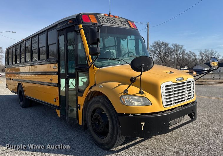 image for item ET1545 2009 Thomas Saf-T-Liner C2 school bus