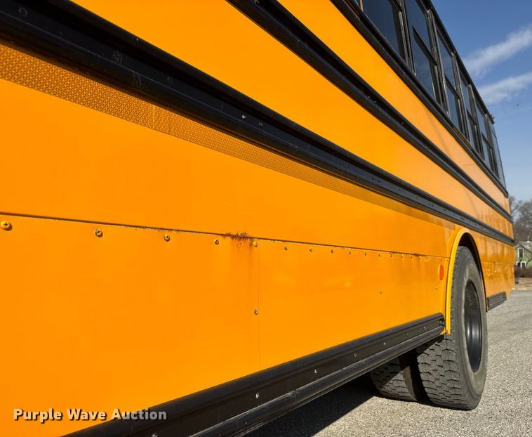 image for item ET1545 2009 Thomas Saf-T-Liner C2 school bus