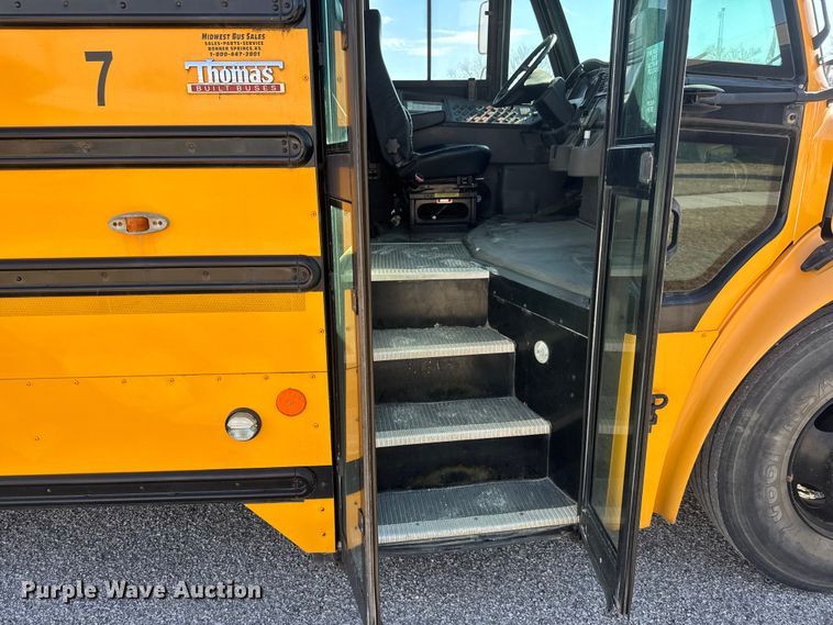 image for item ET1545 2009 Thomas Saf-T-Liner C2 school bus