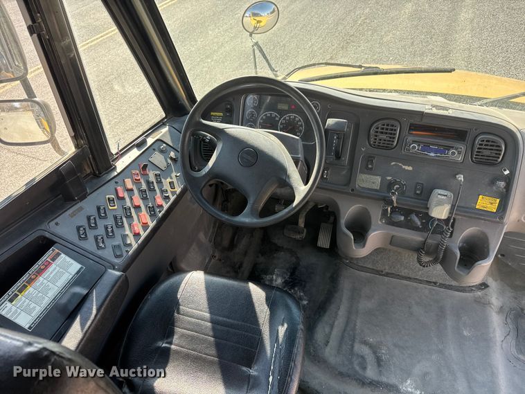 image for item ET1545 2009 Thomas Saf-T-Liner C2 school bus