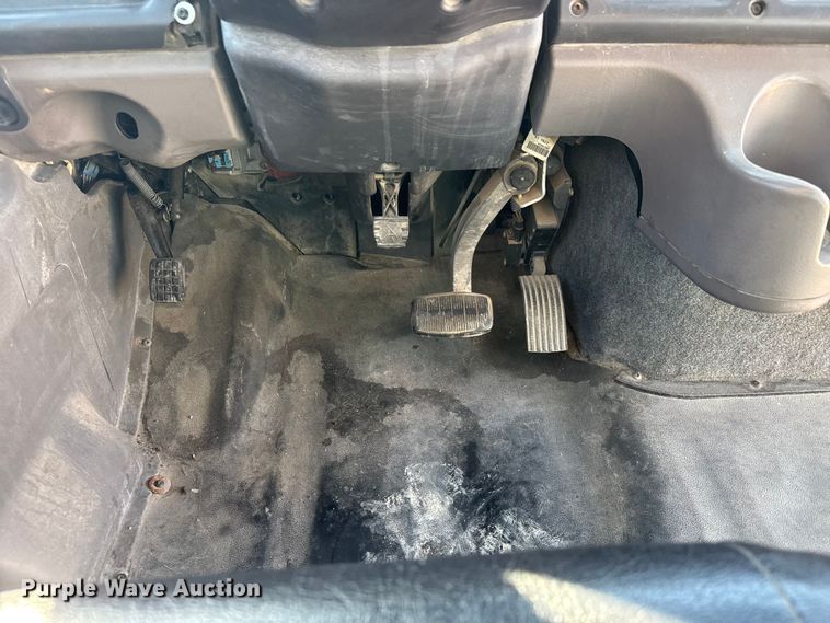 image for item ET1545 2009 Thomas Saf-T-Liner C2 school bus