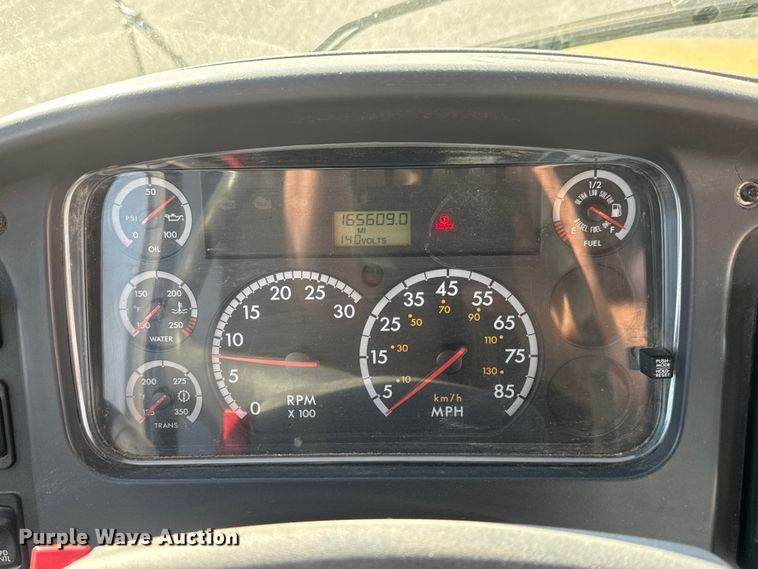 image for item ET1545 2009 Thomas Saf-T-Liner C2 school bus