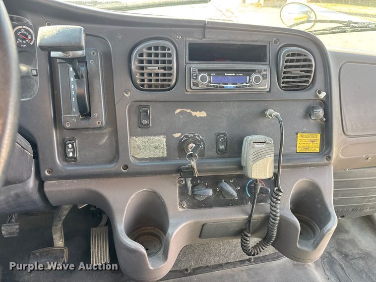 image for item ET1545 2009 Thomas Saf-T-Liner C2 school bus