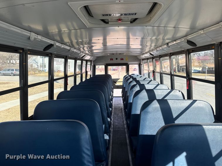 image for item ET1545 2009 Thomas Saf-T-Liner C2 school bus