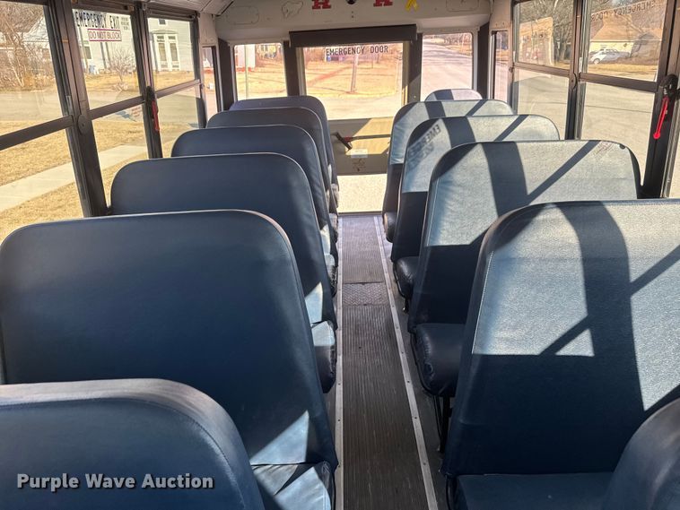 image for item ET1545 2009 Thomas Saf-T-Liner C2 school bus