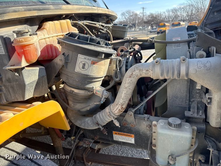 image for item ET1545 2009 Thomas Saf-T-Liner C2 school bus