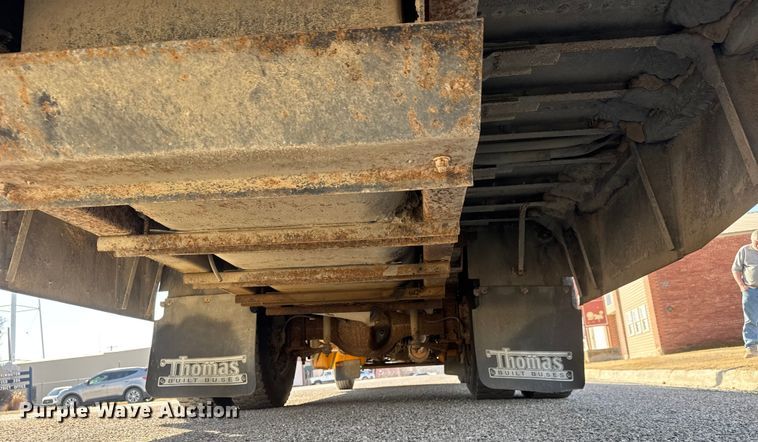 image for item ET1545 2009 Thomas Saf-T-Liner C2 school bus