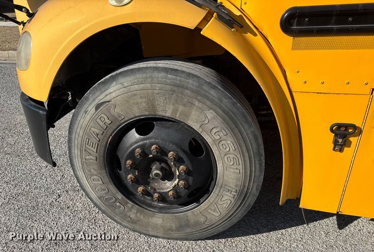 image for item ET1545 2009 Thomas Saf-T-Liner C2 school bus