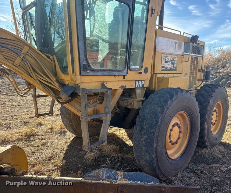 image for item ET1558 1995 Caterpillar 120H motor grader