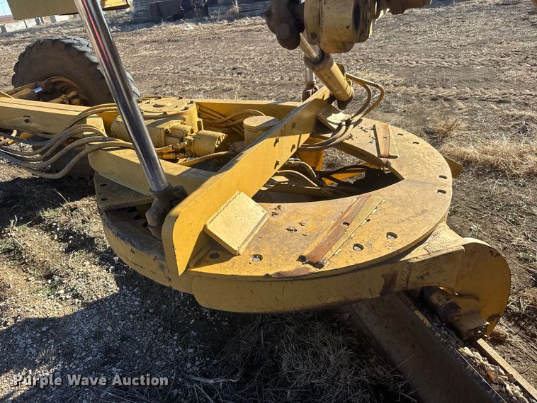 image for item ET1558 1995 Caterpillar 120H motor grader