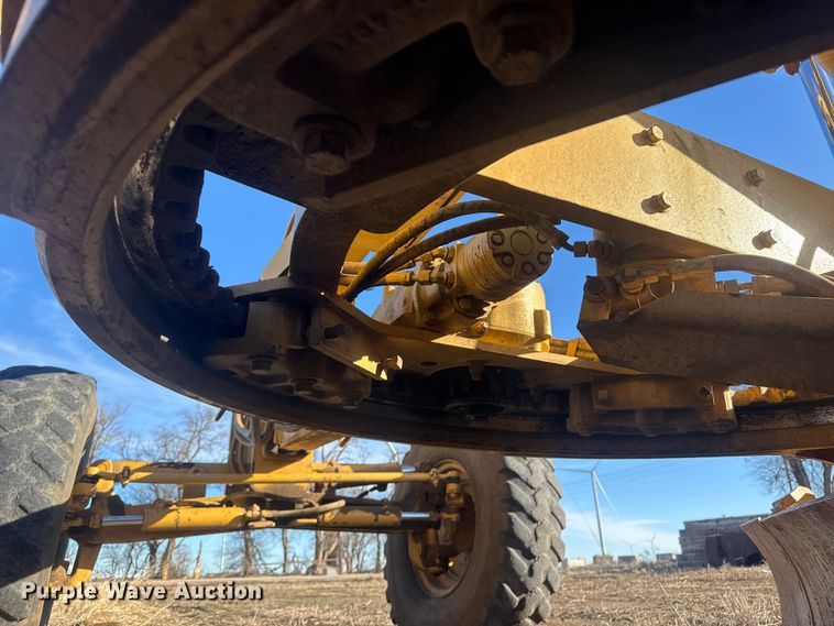 image for item ET1558 1995 Caterpillar 120H motor grader