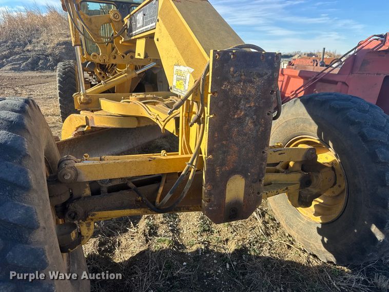 image for item ET1558 1995 Caterpillar 120H motor grader