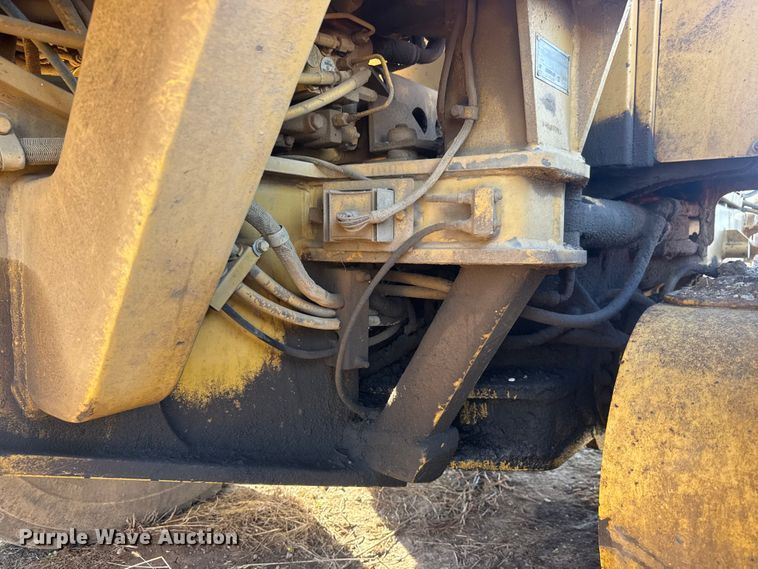 image for item ET1558 1995 Caterpillar 120H motor grader