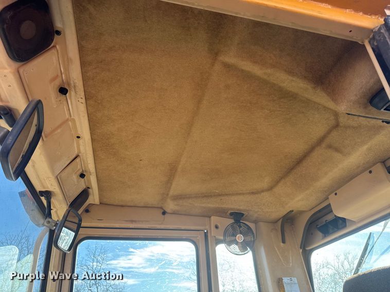 image for item ET1558 1995 Caterpillar 120H motor grader