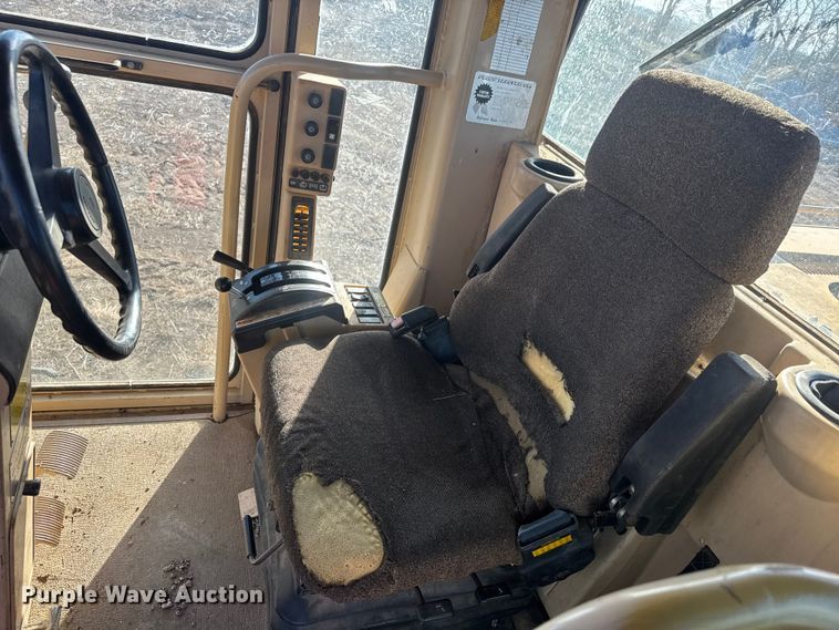 image for item ET1558 1995 Caterpillar 120H motor grader