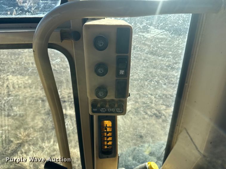 image for item ET1558 1995 Caterpillar 120H motor grader