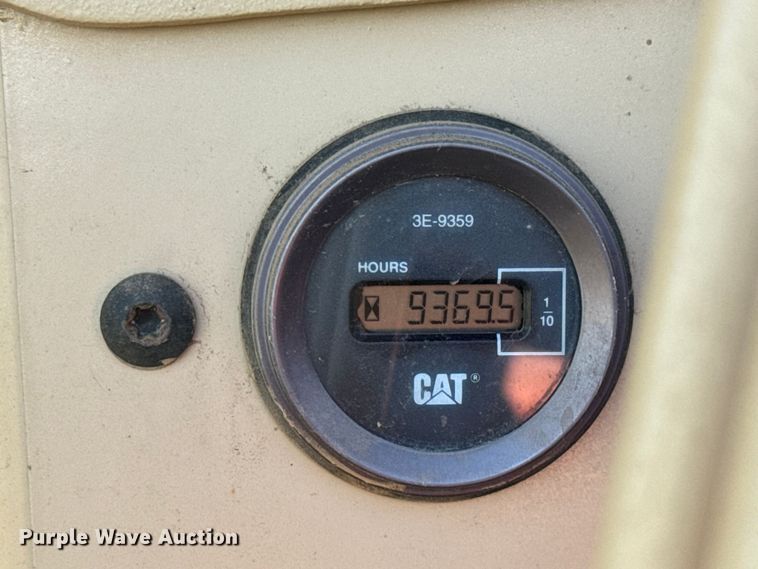 image for item ET1558 1995 Caterpillar 120H motor grader